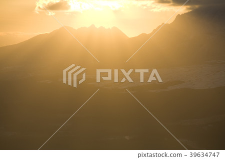 Asonekodake和早晨的太陽 39634747