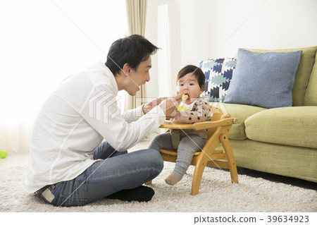 嬰兒和爸爸，嬰兒食品 39634923