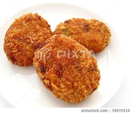 Handmade delicious potato croquette Handmade delicious potato croquette 39635018