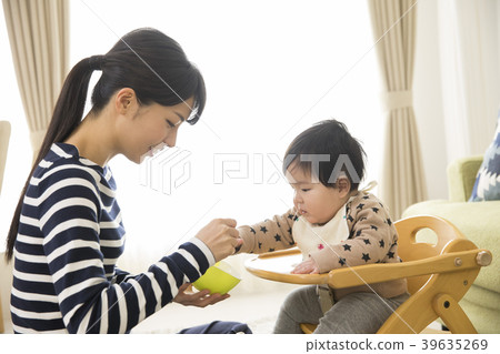 嬰兒和媽媽，嬰兒食品 39635269
