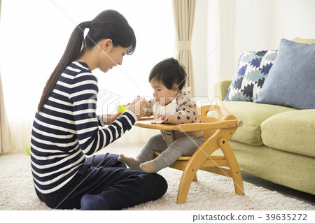 嬰兒和媽媽，嬰兒食品 39635272