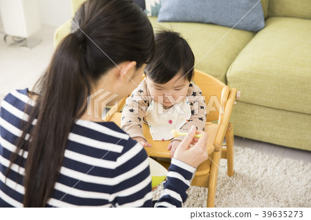嬰兒和媽媽,嬰兒食品 嬰兒和媽媽,嬰兒食品 39635273