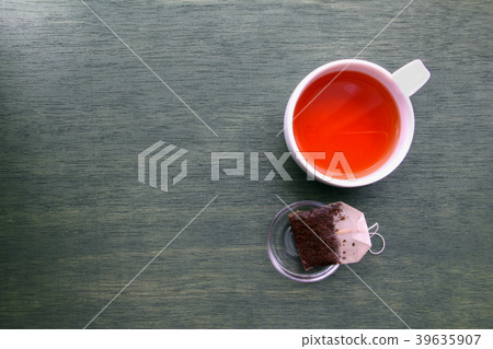 White cup of tea and tea bag 39635907