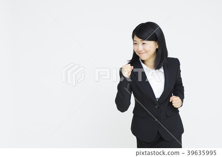 年輕的商業女人業務 39635995