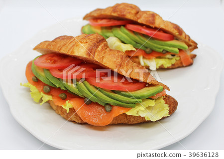 Croissant sandwich Croissant sandwich 39636128