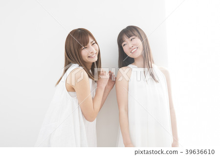 Two young ladies Two young ladies 39636610