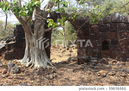 Suvarndurg fort, view of bastion and Arabic sea 39636868