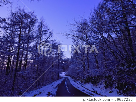 Snow mountain Snow mountain 39637253