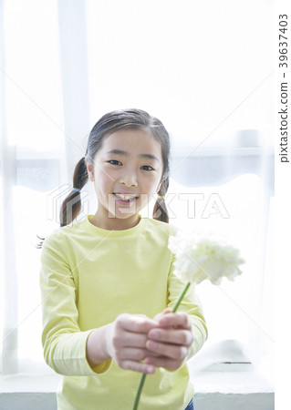 Happy child 39637403