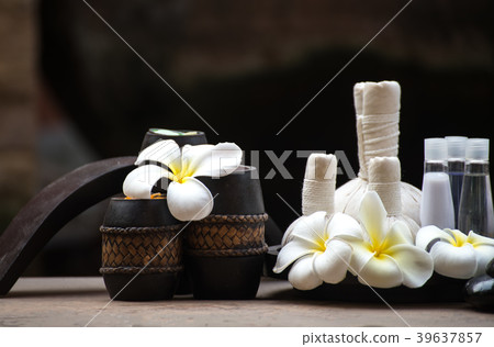 Thai Spa massage compress balls Thai Spa massage compress balls 39637857