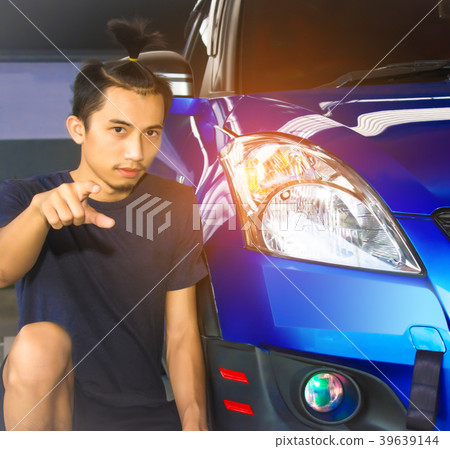 Asian man with car 39639144