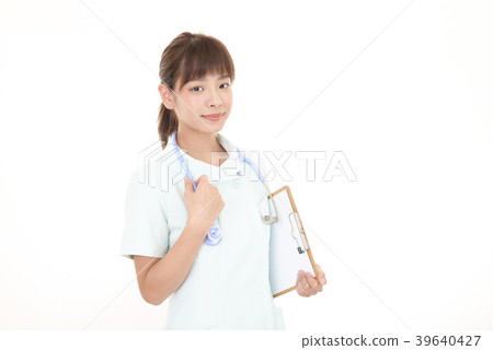 Smiling nurse Smiling nurse 39640427