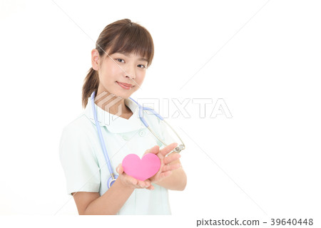 一位微笑的護士 一位微笑的護士 39640448