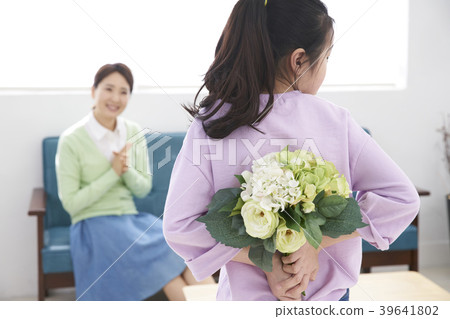 Mother's Day, Mother and Daughter 39641802