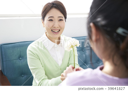 Mother's Day, Mother and Daughter Mother's Day, Mother and Daughter 39641827