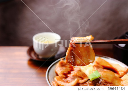 Bowl of pork Bowl of pork 39643484