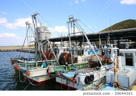 Fish market Fish market 39644381