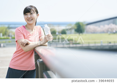 Training break hydration Training break hydration 39644693