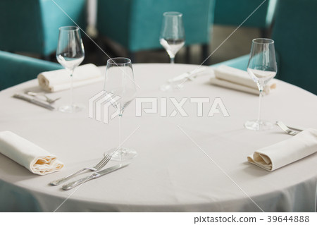 Empty glasses set in restaurant. Beautiful table 39644888
