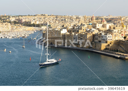 The view on Vittoriosa and yachts in sunset, Malta The view on Vittoriosa and yachts in sunset, Malta 39645619