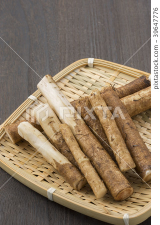 Fresh cowhide 39647776