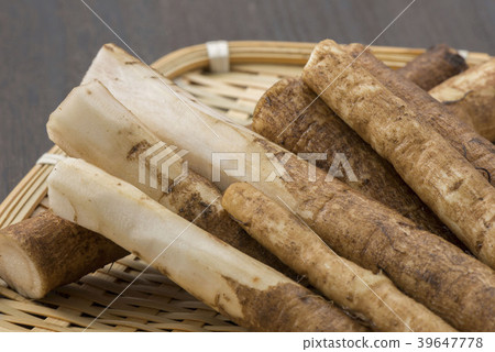 Fresh cowhide 39647778