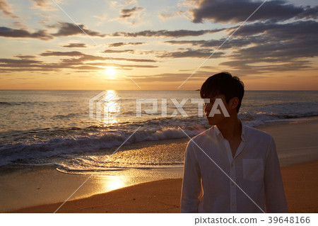 Young man, Sungjin Beach, Gangneung, Gangwon-do 39648166