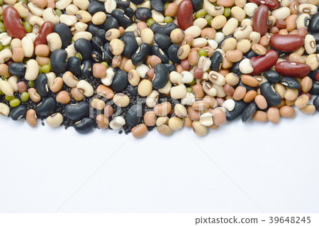 raw variety bean and cereal plant texture  39648245