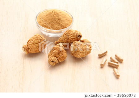 Maca root and maca powder and supplements 39650078
