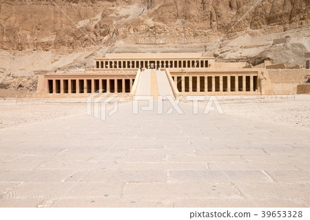 The temple of Hatshepsut near Luxor in Egypt The temple of Hatshepsut near Luxor in Egypt 39653328