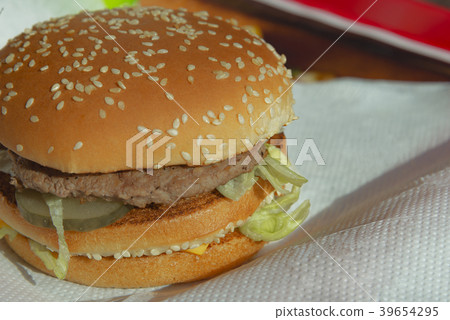Big juicy burger closeup Big juicy burger closeup 39654295