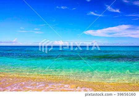宮古島的宮古島。麒麟綠海,在庫拉馬島的Nagama海灘前開放 宮古島的宮古島。麒麟綠海,在庫拉馬島的Nagama海灘前開放 39656160