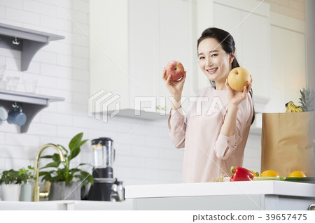 房子,生活,家庭主婦,女人,韓國人 房子,生活,家庭主婦,女人,韓國人 39657475