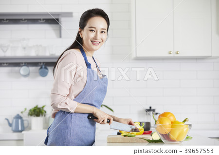 房子,生活,家庭主婦,女人,韓國人 房子,生活,家庭主婦,女人,韓國人 39657553