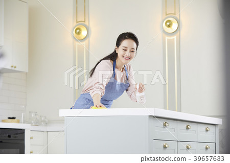 房子,生活,家庭主婦,女人,韓國人 房子,生活,家庭主婦,女人,韓國人 39657683