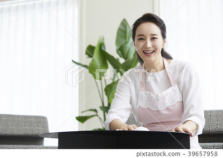 房子,生活,家庭主婦,女人,韓國人 房子,生活,家庭主婦,女人,韓國人 39657958