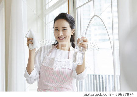 房子,生活,家庭主婦,女人,韓國人 房子,生活,家庭主婦,女人,韓國人 39657974