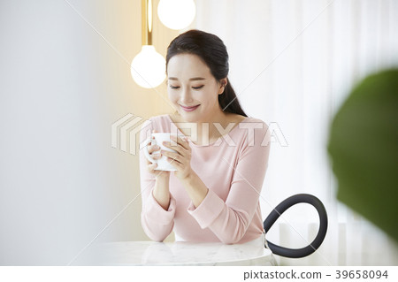 房子,生活,家庭主婦,女人,韓國人 房子,生活,家庭主婦,女人,韓國人 39658094