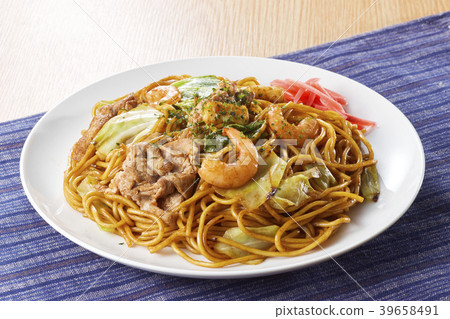 Yakisoba Yakisoba (stir-fried soba noodles) 39658491