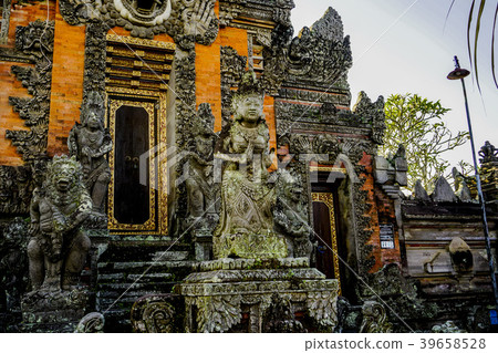 在巴厘島的石門 在巴厘島的石門 39658528