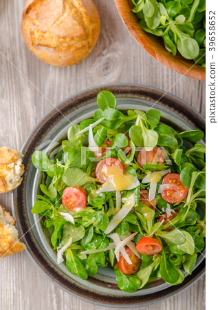 Lamb lettuce salad with dijon dressing 39658652