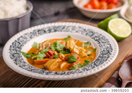 Delicious chicken curry with vegetable Delicious chicken curry with vegetable 39659203