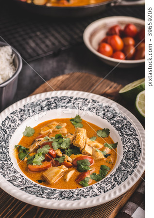 Delicious chicken curry with vegetable Delicious chicken curry with vegetable 39659206