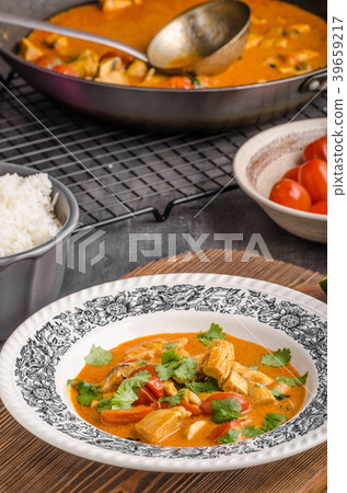 Delicious chicken curry with vegetable Delicious chicken curry with vegetable 39659217