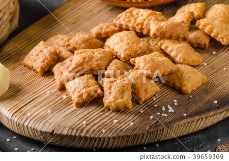 Homemade cheese crackers 39659369