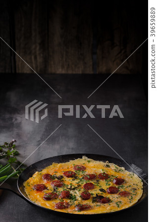 Omelette with sausage 39659889