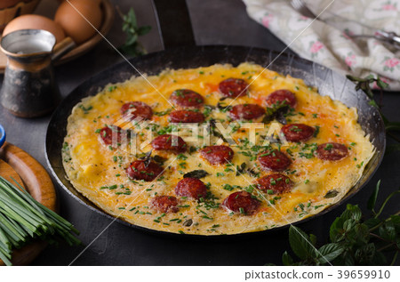Omelette with sausage 39659910