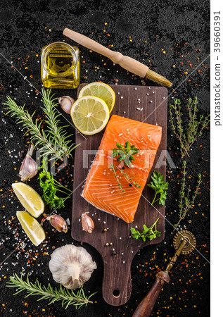 Fresh salmon fillet Fresh salmon fillet 39660391