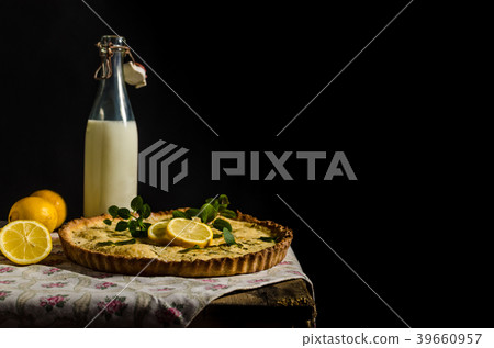 Lemon cake with rosemary Lemon cake with rosemary 39660957