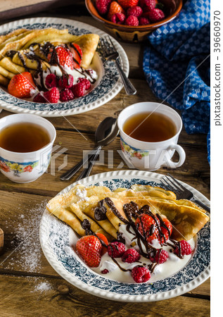 Pancakes with berries 39660970